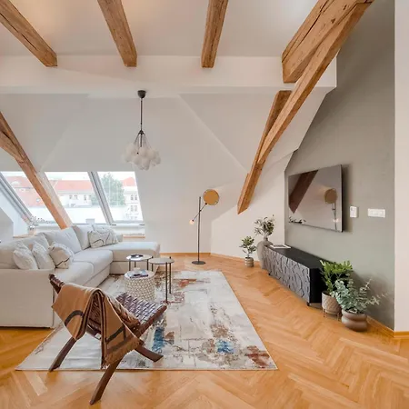 3bdr Main Center W Workspace With Ac In New Town Apartmán
