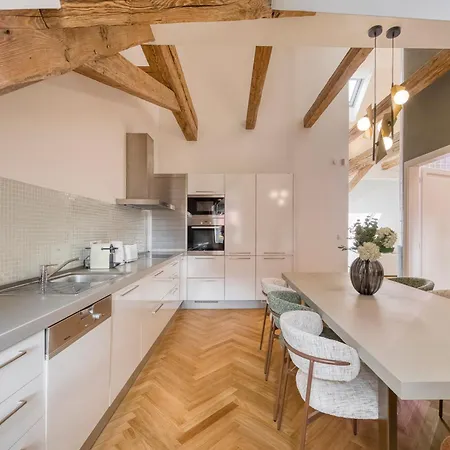 3bdr Main Center W Workspace With Ac In New Town Apartmán